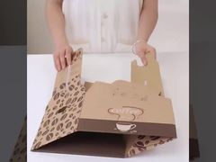 Kotak kertas untuk dibawa