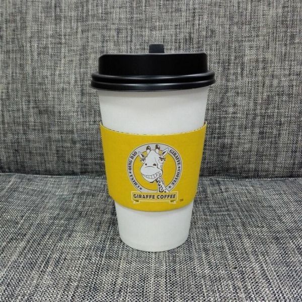 Panas Tahan Terisolasi Putih Cold Minuman Piala Kertas Untuk Pergi Untuk Minuman Takeaway